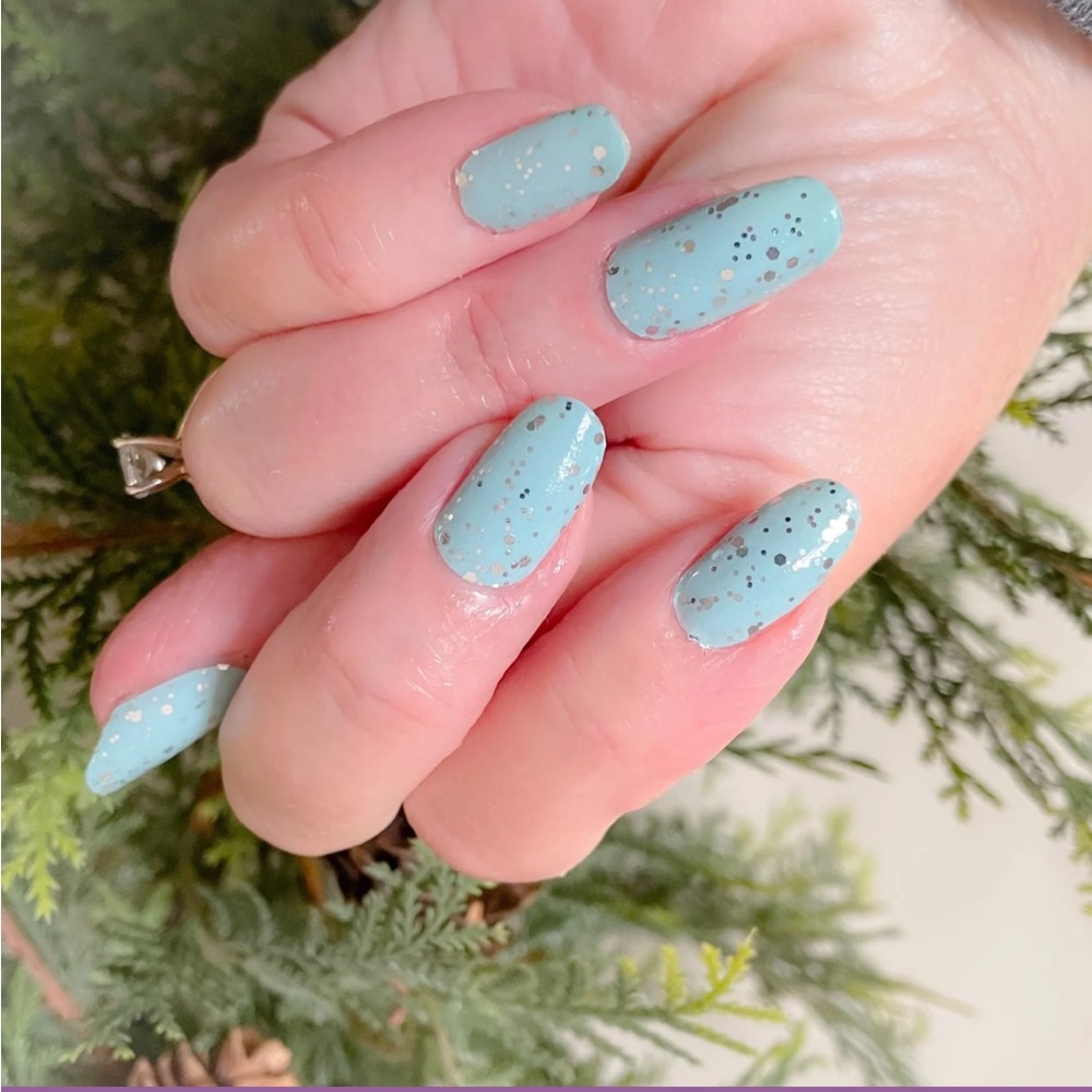 *Retired* Color Street: Don’t Make a Peep | Blue Spring Easter Silver Glitter - Picture 7 of 16